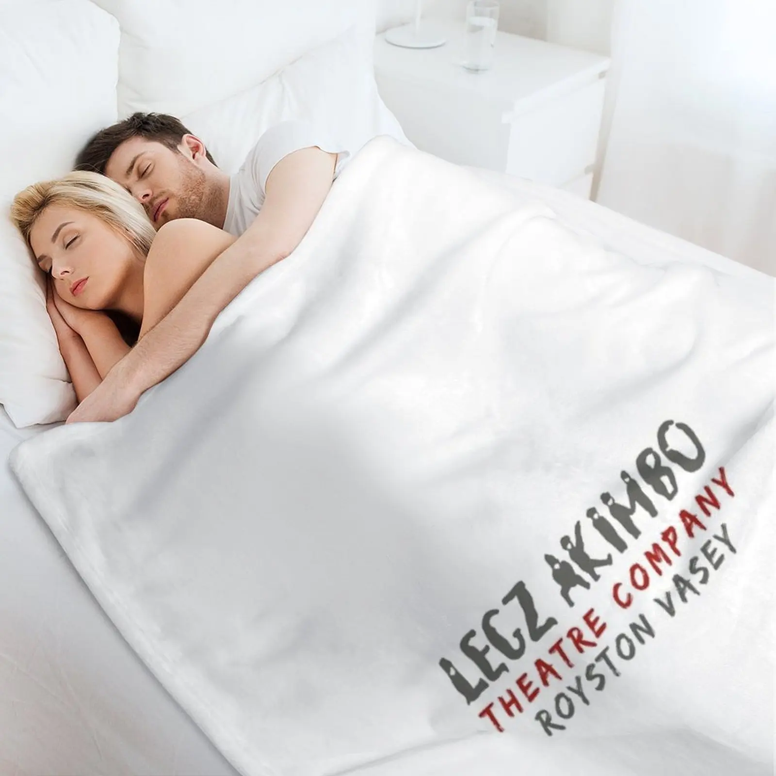 Новая театральная компания Legz Akimbo — одеяло Royston Vasey Retros для младенцев тяжелые