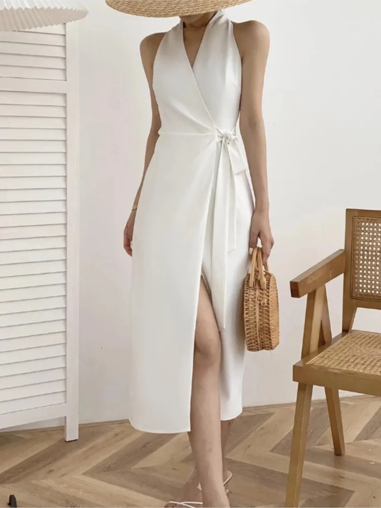 Платье женское средней длины с лямкой на шее элегантный пикантный белый