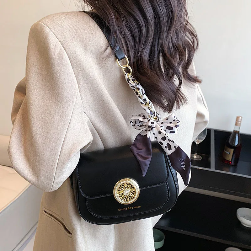 

Advanced Texture Silk Scarf Chain Messenger Bag New Casual Fashion One Shoulder Bags Vintage Broadband Solid Color Saddle Bag