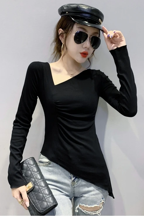 Женская Асимметричная рубашка с длинным рукавом и асимметричным подолом |