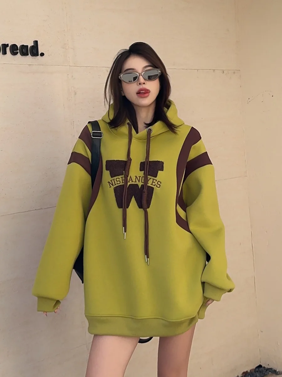 Женский свитер с капюшоном большого размера в стиле пэчворк зима 2024 теплый флис