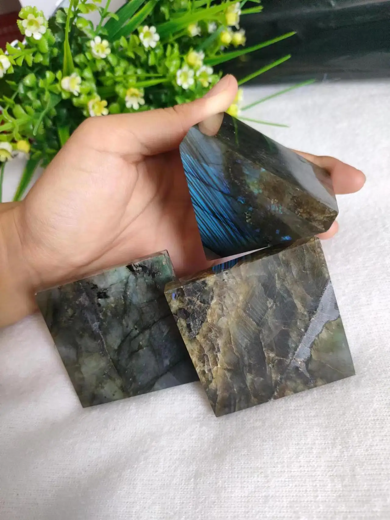 

Natural Labradorite Pyramid Pendant Carving Pieces Reiki Healing Stone Handmade Jewelry Wholesale