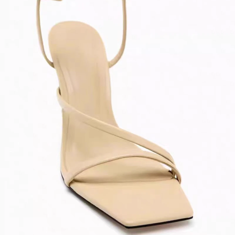 Сандалии Серебристые прозрачные на каблуке 8 см с квадратным носком