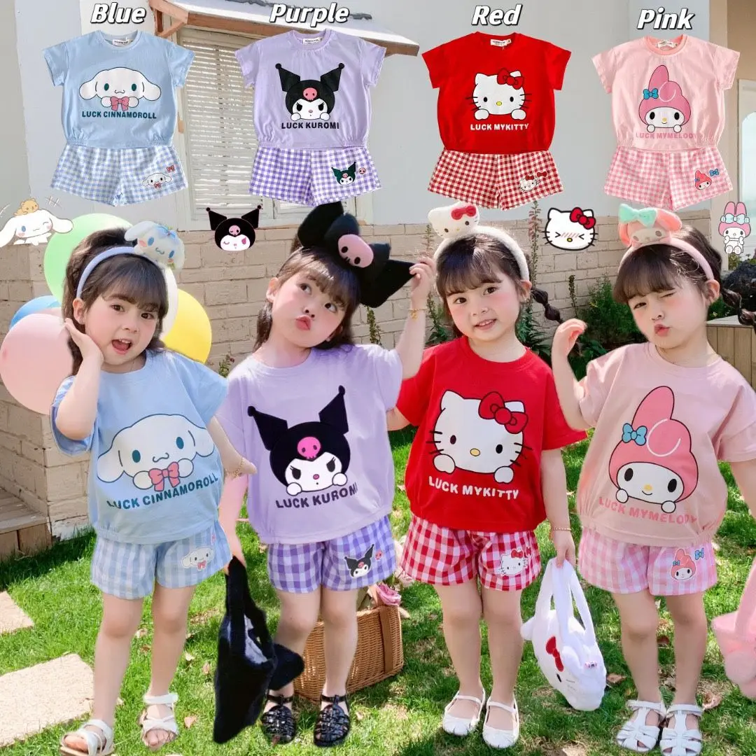 

Летний комплект из футболки и шортов в клетку с героями аниме «Hello Kitty»