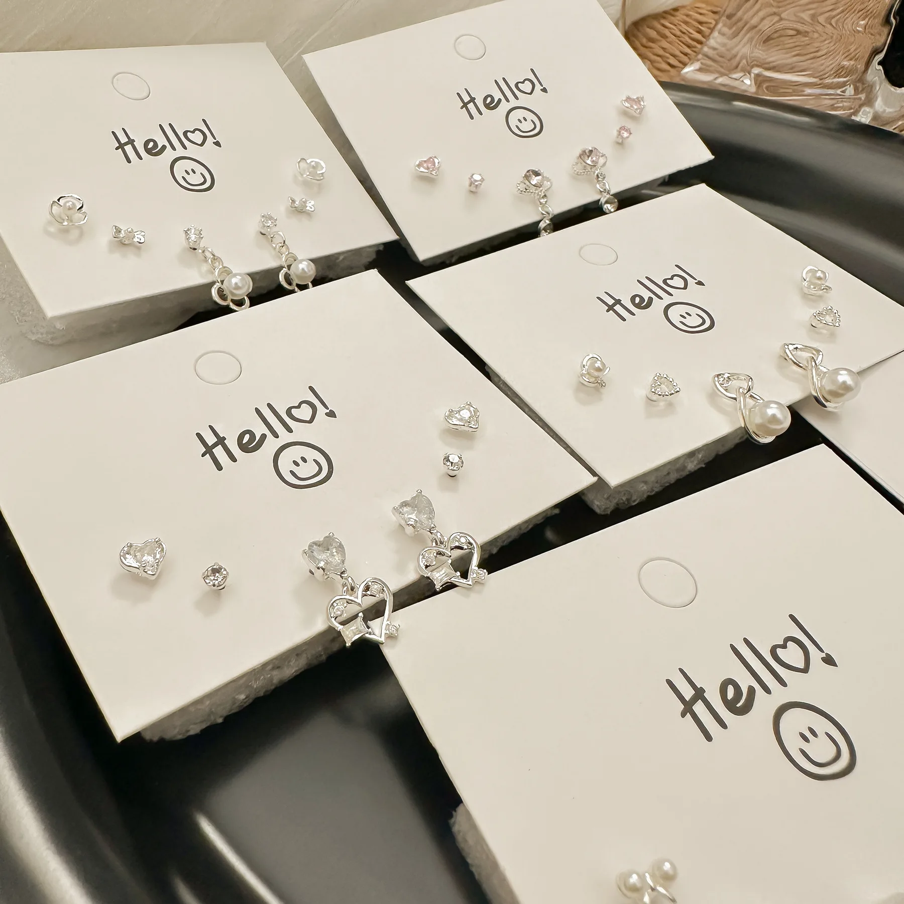 Комплект женских серег-гвоздиков с серебряным покрытием и жемчугом