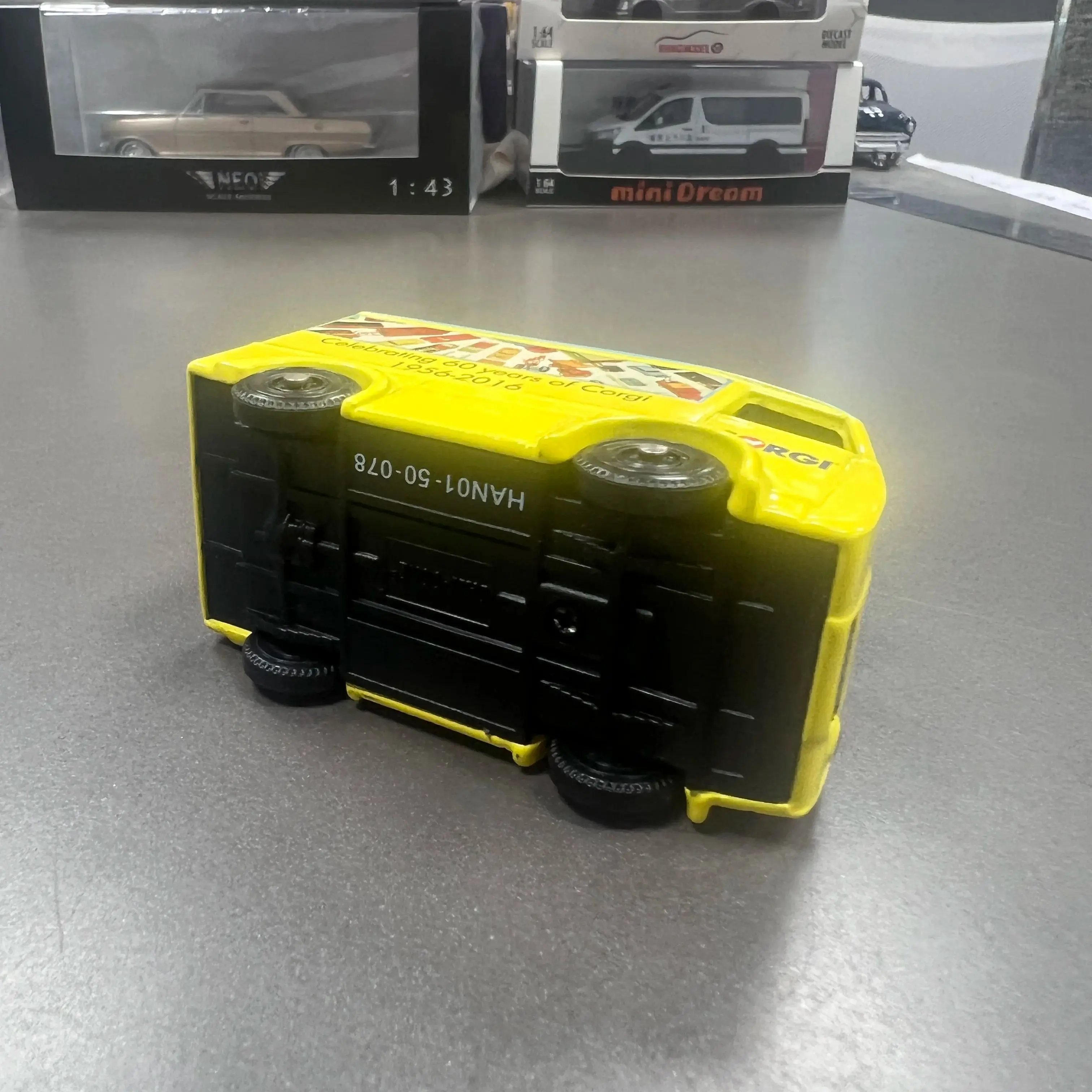 Празднование 60 лет 1956-2016 модель автомобиля из сплава литье под давлением