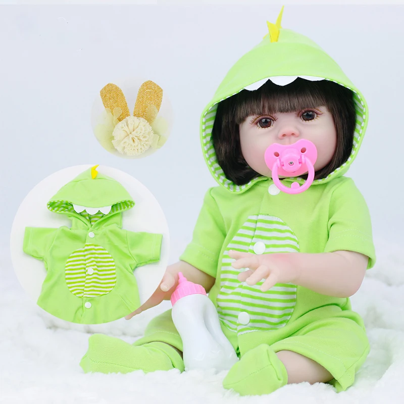 

Dinosaur Green Imitation Doll Is Made Of Soft Enamel Material, Which Can Pinch Limbs And Rotate 360 Degrees