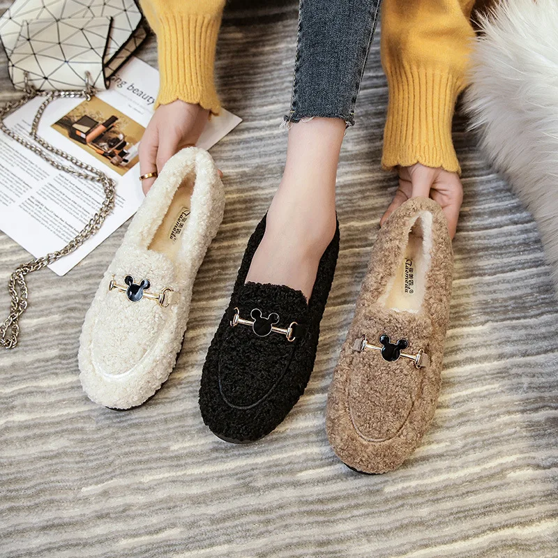 2022 Winter Femme Thicken Fuzzy Moccasins White Wool Shoes Ladies Luxury Buckle Flats Women Plush Sheep Fur Loafers