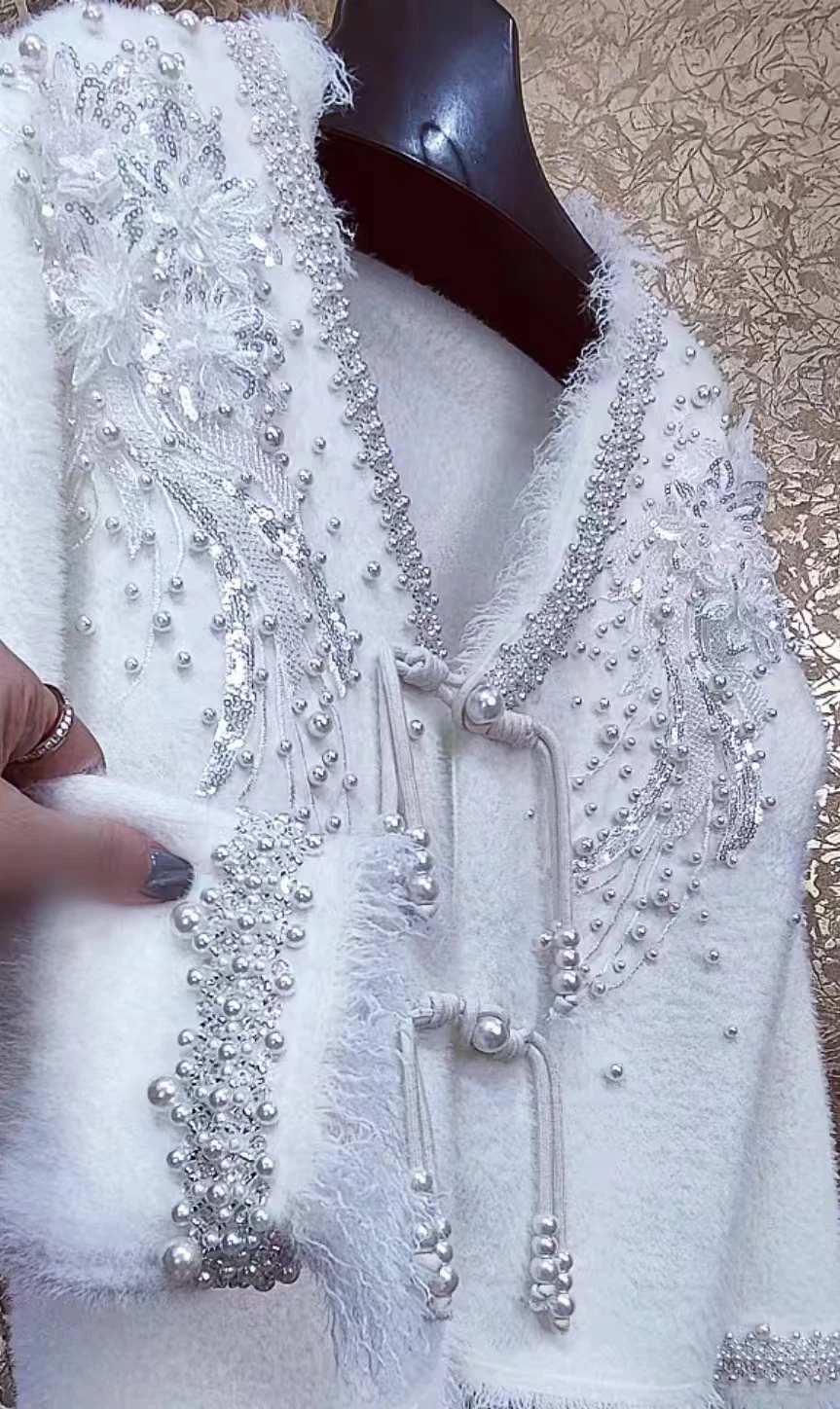 Новинка роскошные вязаные куртки с бусинами и блестками зима-осень 2024 толстые из