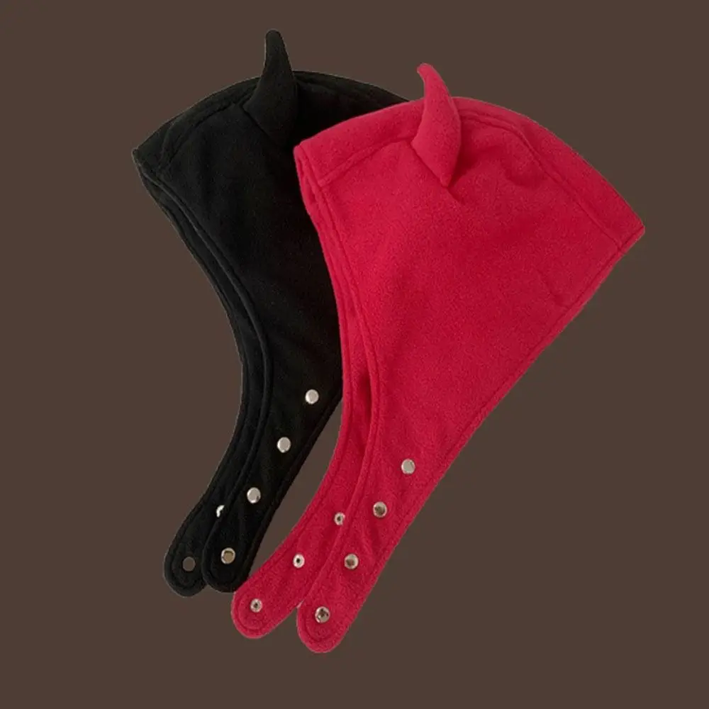 Индивидуальные женские шапки осень и зима теплые с защитой ушей милые дьявола