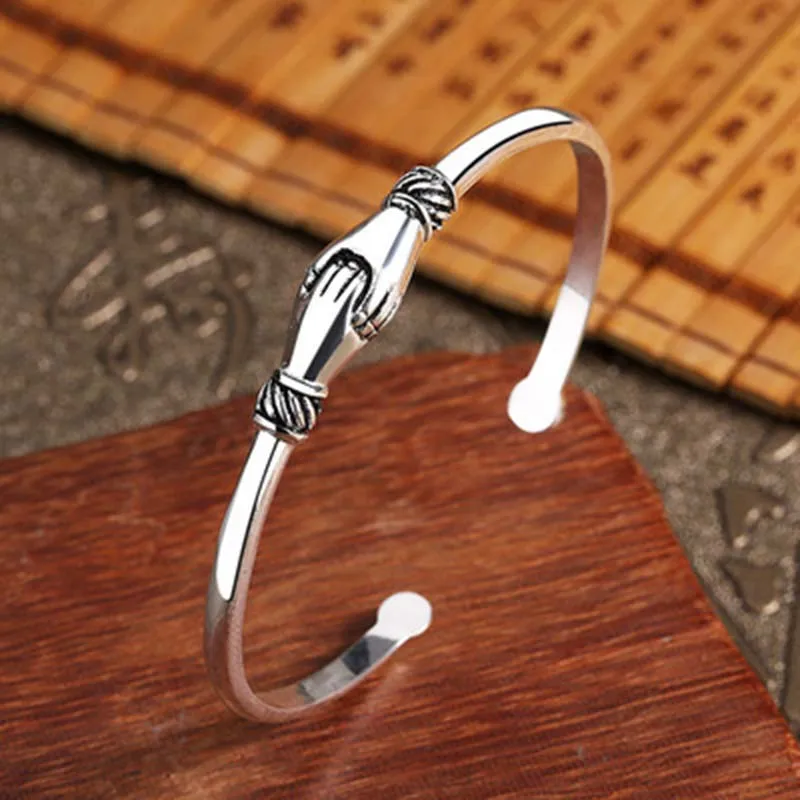 

Vintage Handshake Bracelet Bangle For Women Stainless Steel Silver Color Handshake Shape Opening Bangle Charming Wedding Jewelry