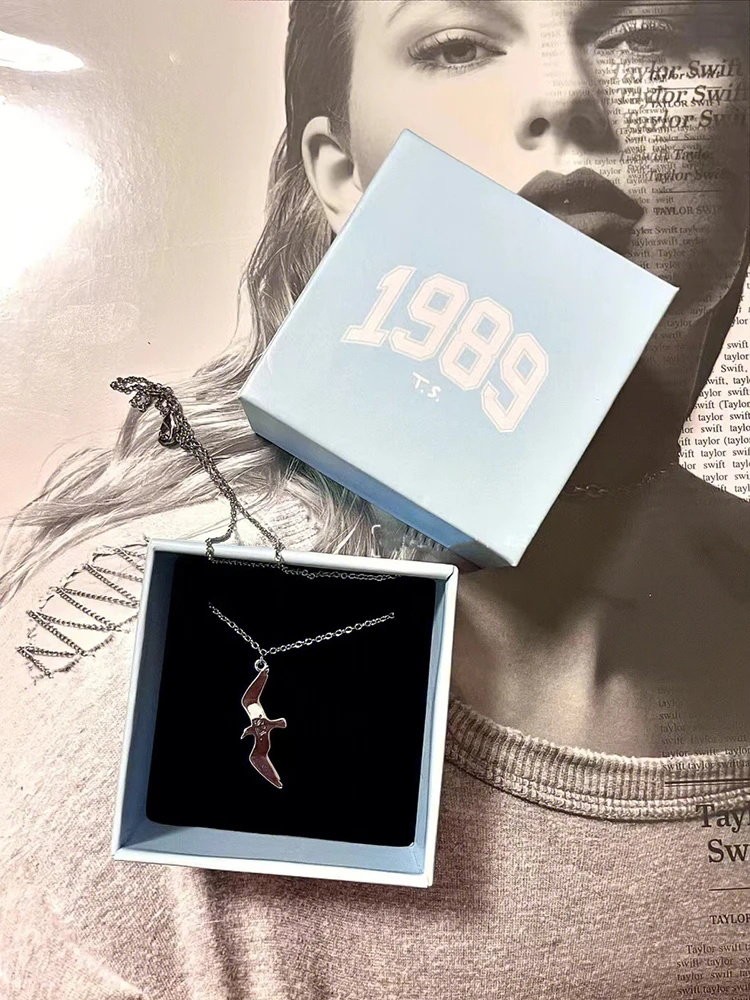 S925 sterling silver original classic 1:1 1Taylor TS Seagull Necklace. 1989 New Neighborhood Day. With original packaging