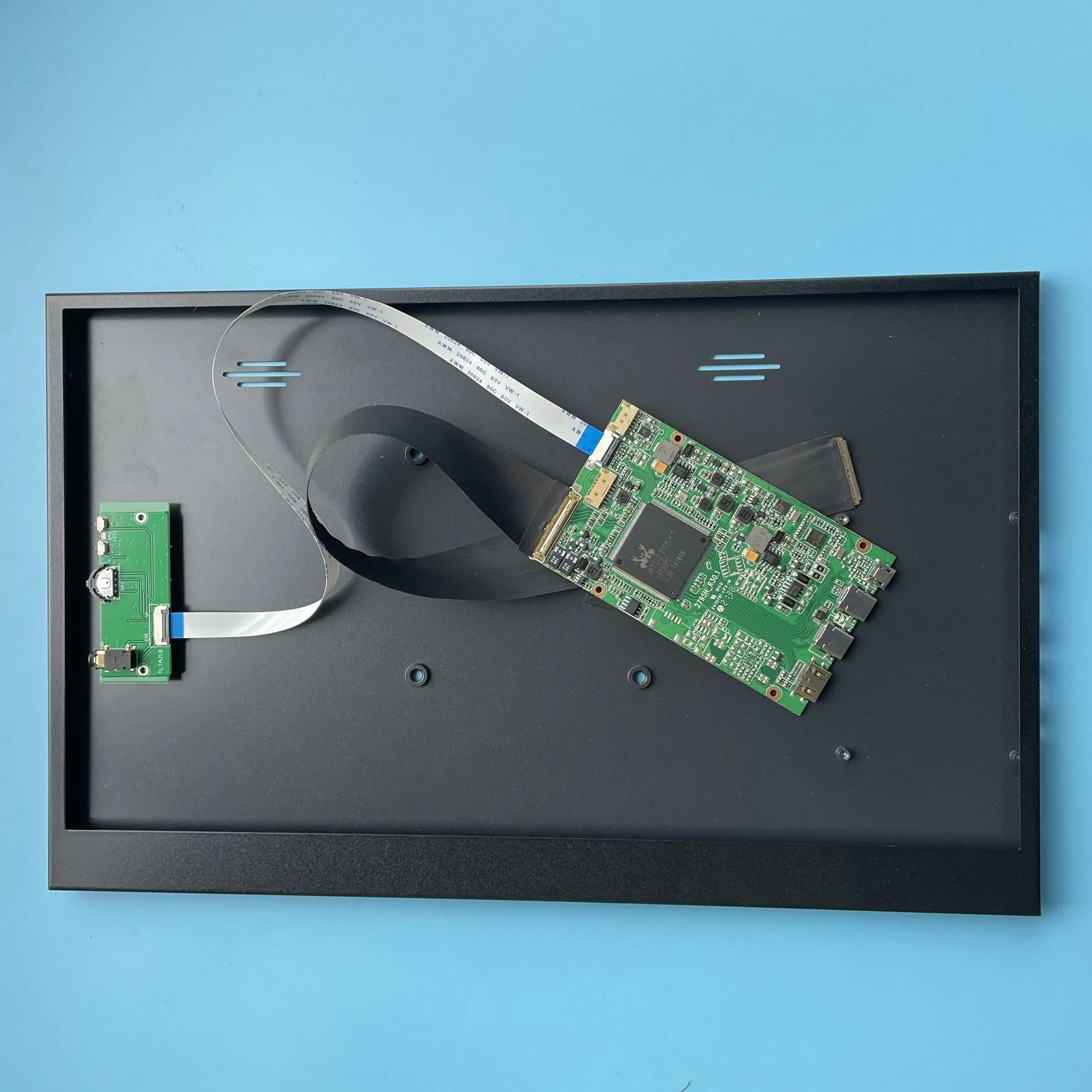 Задняя крышка корпуса из металлического сплава + универсальная плата