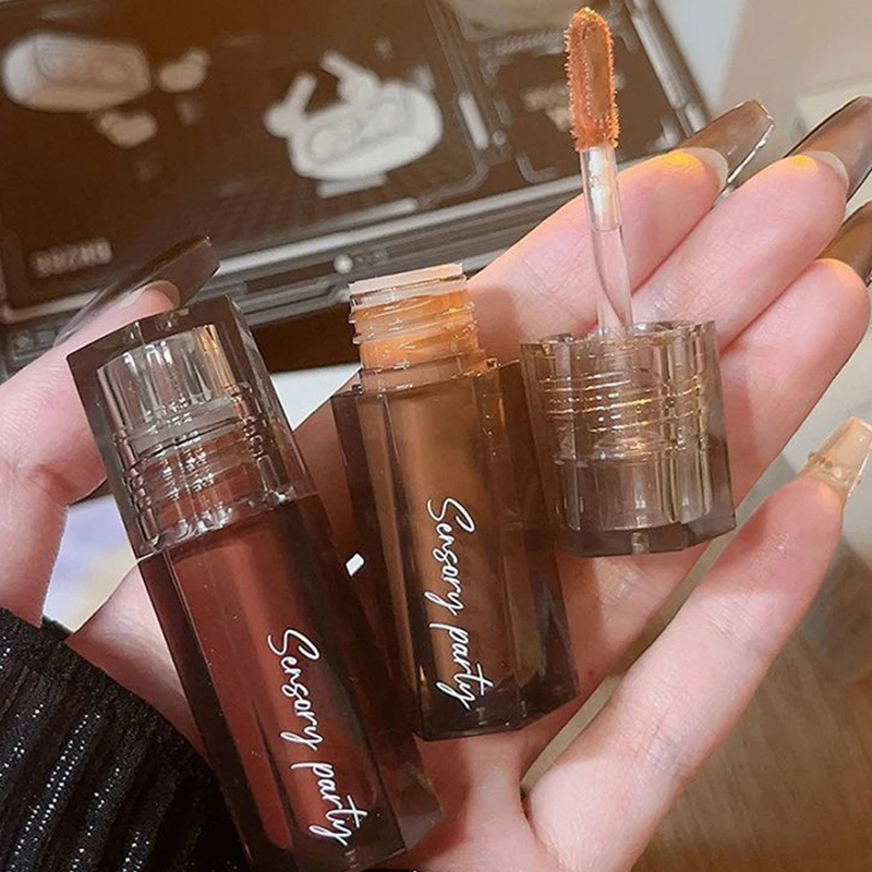 Бархатная помада не выцветает водостойкая и тускнеющая губная с глянцевым