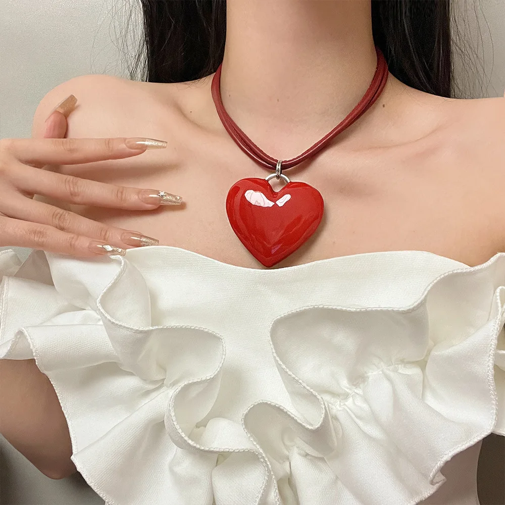 Винтажное красное кожаное ожерелье с большим сердцем женское минималистское