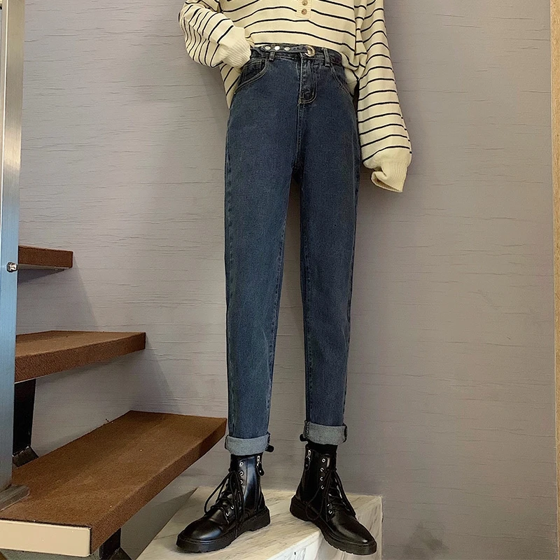 Женские джинсы на весну темно-черные синие джинсовые брюки прямые повседневные