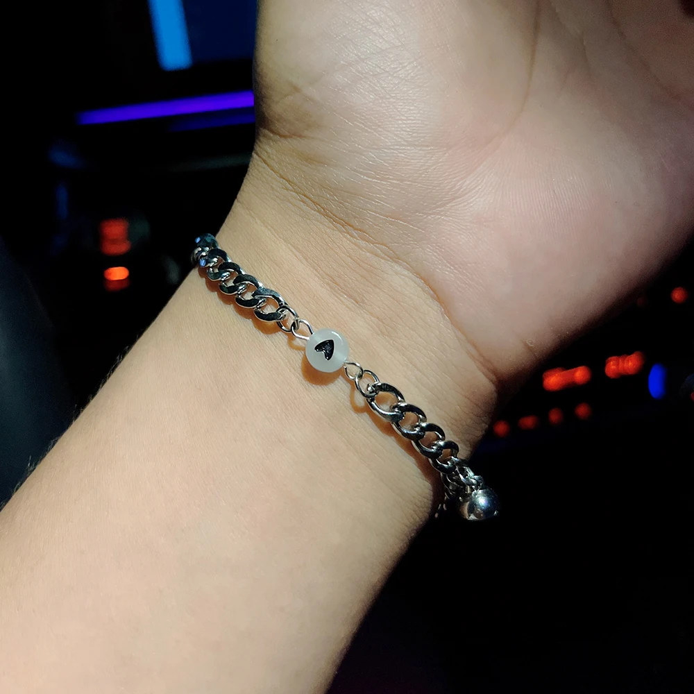 Браслет флуоресцентный из нержавеющей стали с бусинами в форме сердца |