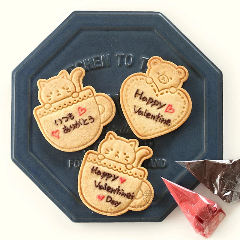 

2Pcs/Set Bear Cat Love Heart Biscuit Mold Valentine's Day 3D Cartoon Cookie Mold Cookie Cutter Fondant Molds Baking Accessories