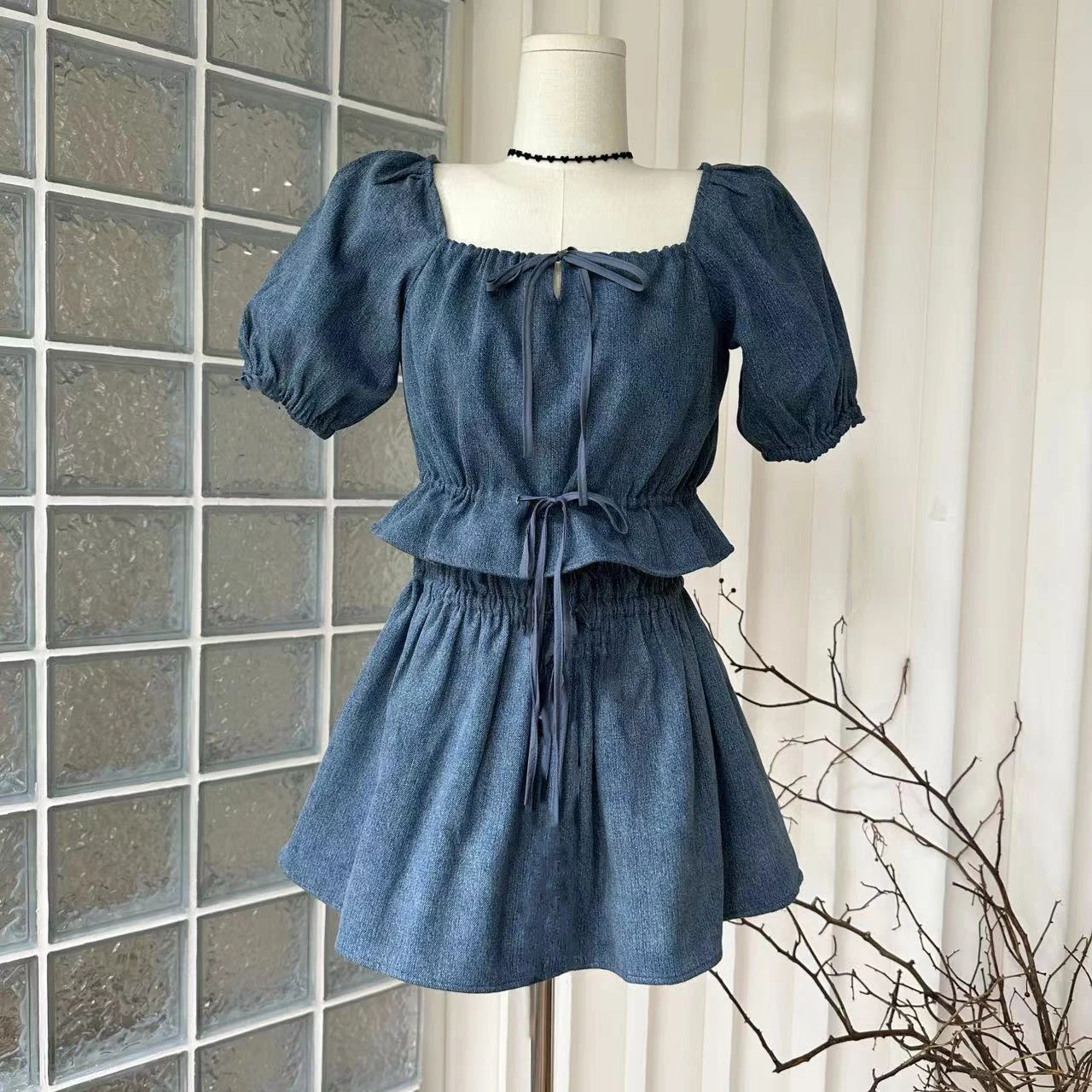 

Vintage Women Denim Skirt Sets Square Collar Puff Sleeve Short Tops Shirt+Elastic Waist Pleated MIni Skirts 2Pcs Female Suits