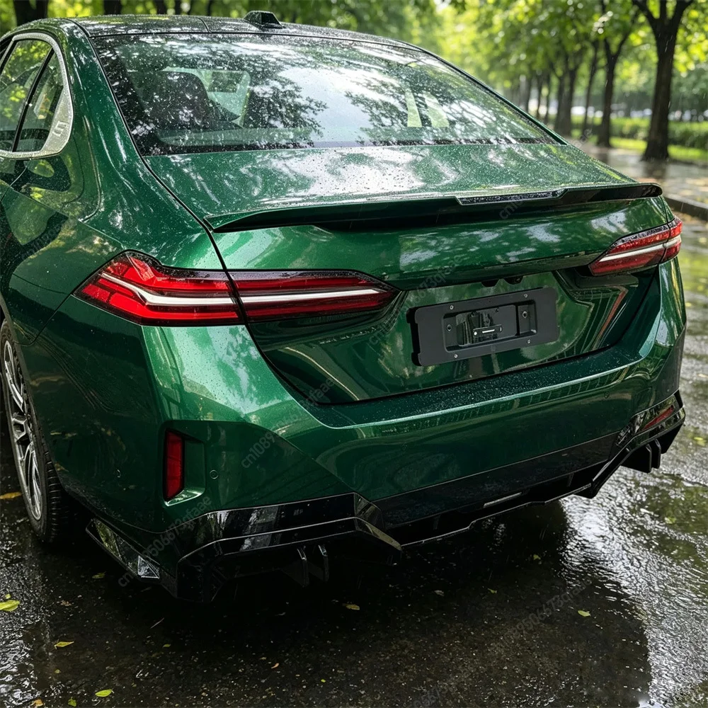 Фото Задний диффузор-сплиттер для BMW 5 серии G60 520d 520i 530e 550e I5 M60 M-Sport 2023-2026, глянцевый черный, комплект для тюнинга, защита кузова №2