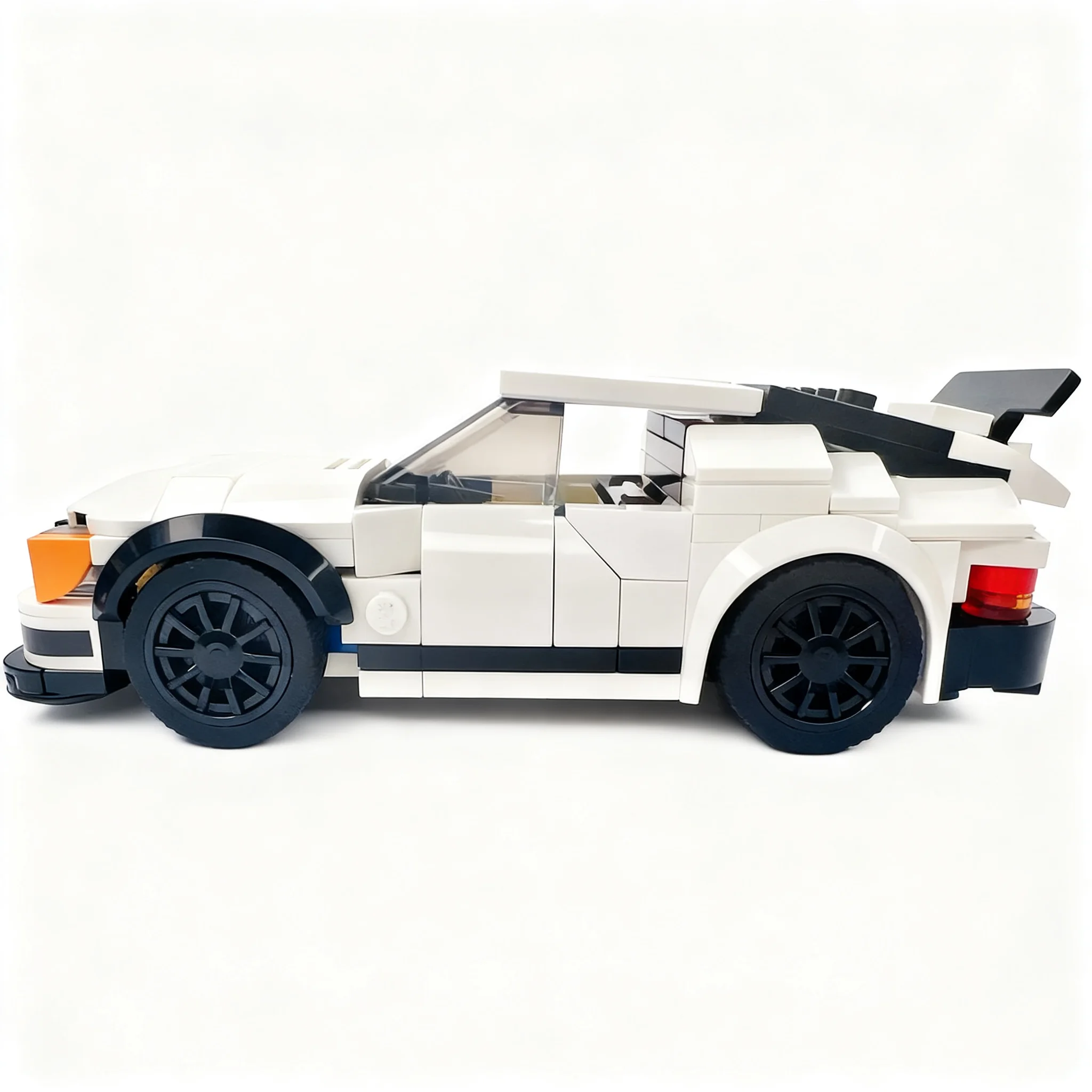 Фото 205 деталей MOC City Champions Saab 900 Turbo, модель из строительных блоков, игрушка, архитектурный набор, рождественский подарок, коллекция, творческое образование, 3D. №3