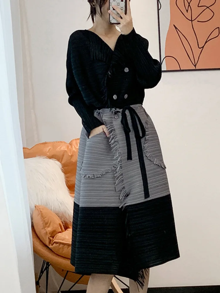 YUDX  Mid-length Patchwork Pleated Dress Women Tassel Double Breasted V Neck Loose Autumn Belt Waist Female Fashion Cloth