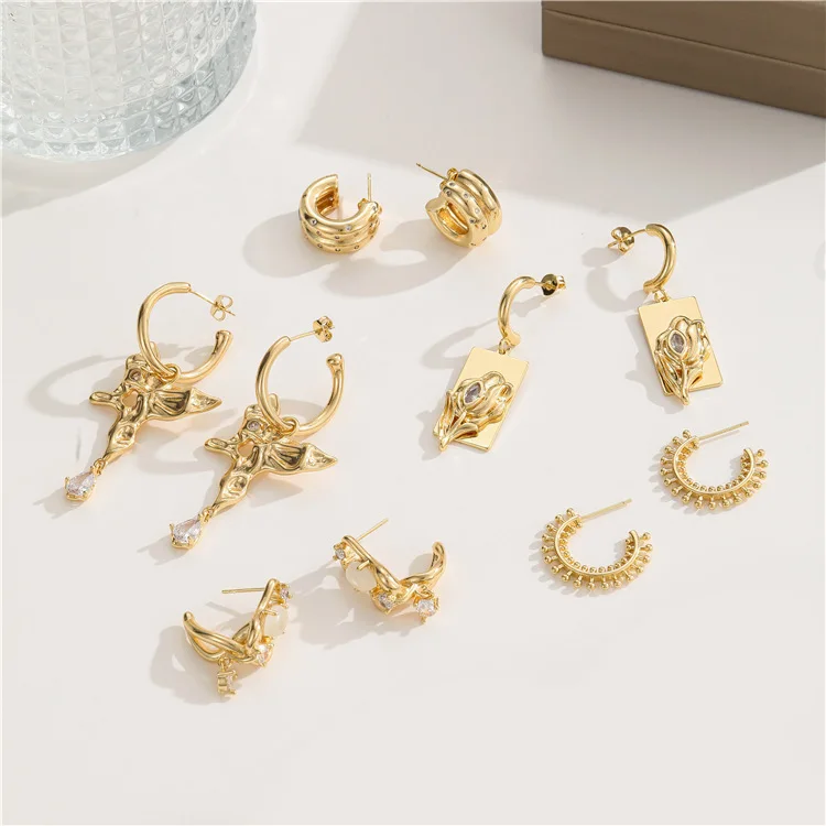 

2023 Trend Gold Color Light Luxury Stud Earrings for Women Metal Wind Irregular Butterfly ShapeTemperament Earrings Jewelry Gift