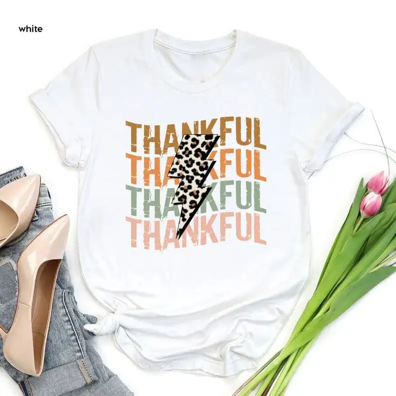 Красивая футболка на День Благодарения подходящая для женщин дизайн леопардовой