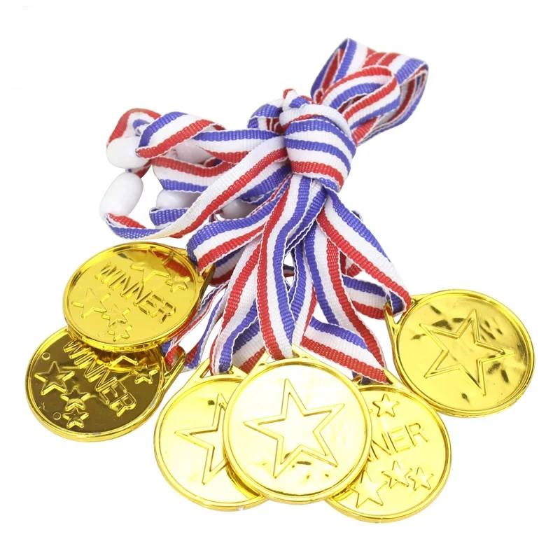 35 PCS Party Favors Children's Gold Plastic Sport Winner Award Medals School Competition Class Rewards Pinata Fillers Carnival