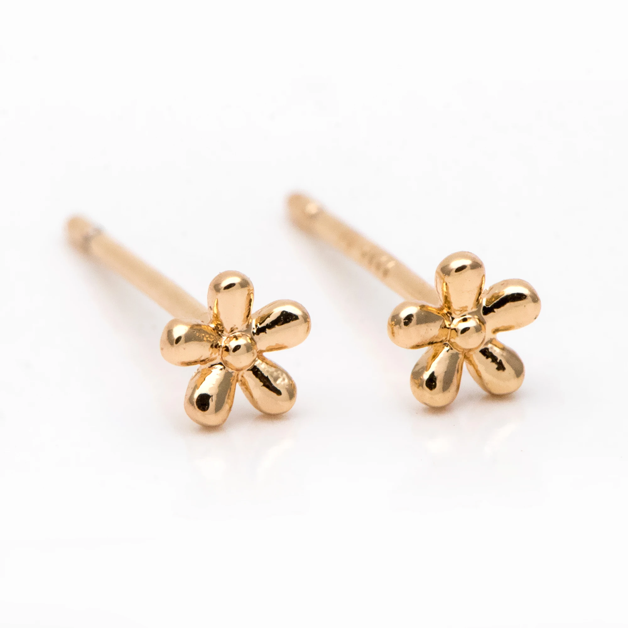 

10pcs Flower Ear Posts 4mm, Gold Plated Brass Stud Earrings, DIY Ear Findings (GB-3056)