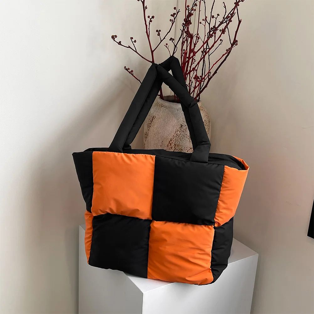 Женская модная сумка через плечо контрастного цвета большая вместительная