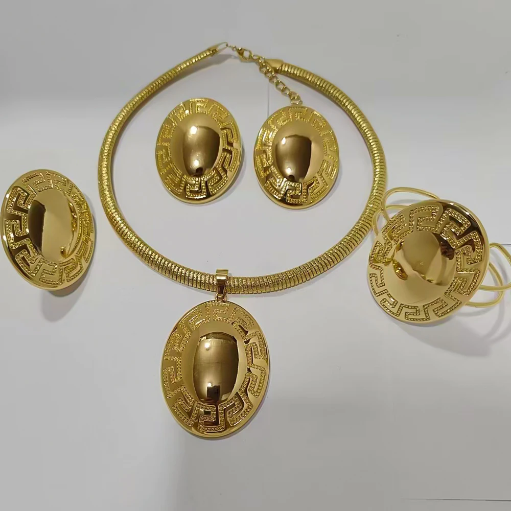 

New Classic Lady Earring Design Jewelry Set Gold Plated Pendant Dubai Women Fashion Earring Charm Bracelet Accessories Women Set