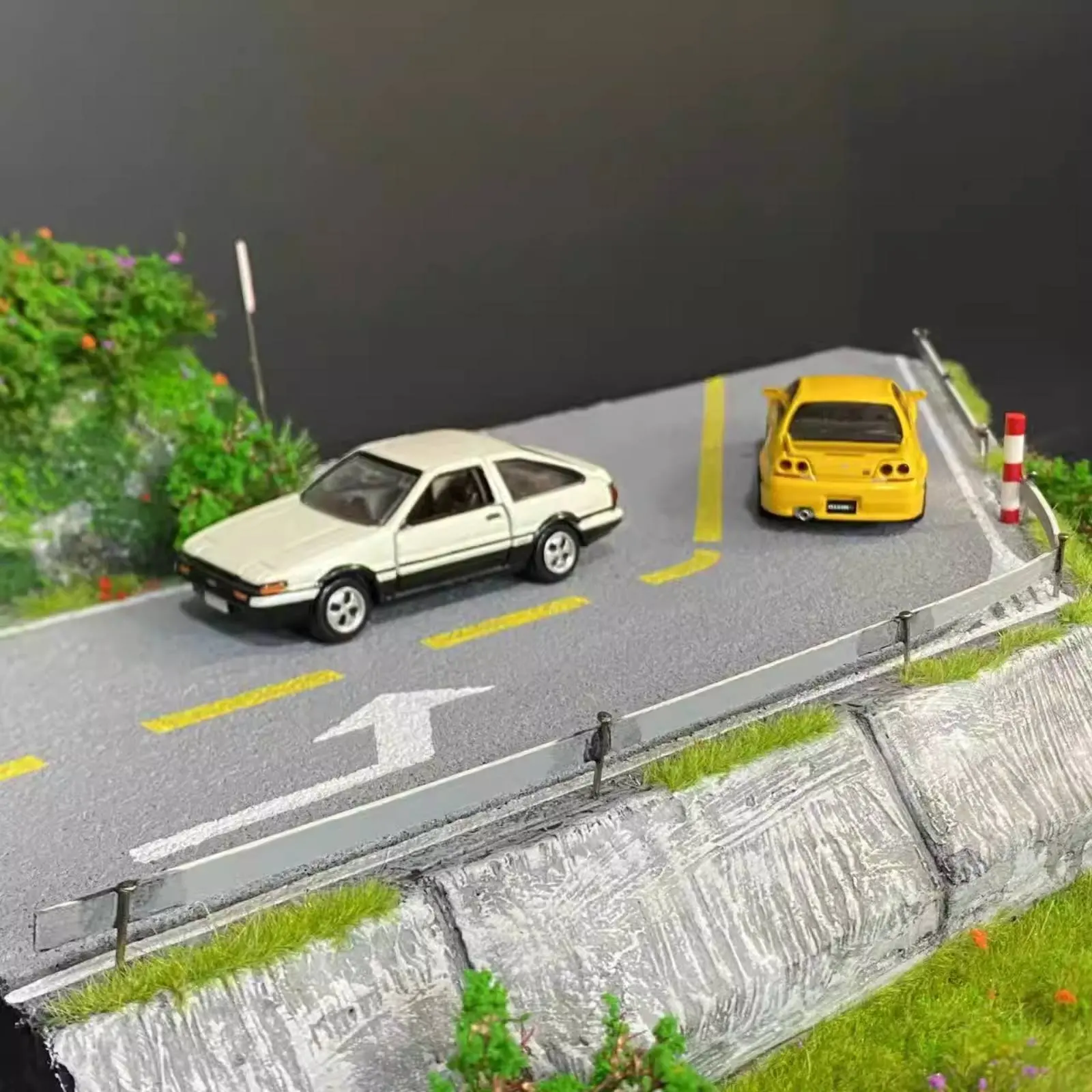 Фото Миниатюрная модель автомобиля 1:64, миниатюрная сцена, сделанная вручную, имитация ландшафта с холмистой местностью, реалистичные детали для демонстрации №5