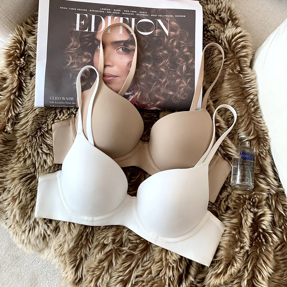 

Women Sexy Backless Bras Glossy Seamless Underwea Ladies Brand Breathable Push Up Bras For Women Body Female Backless Brasier