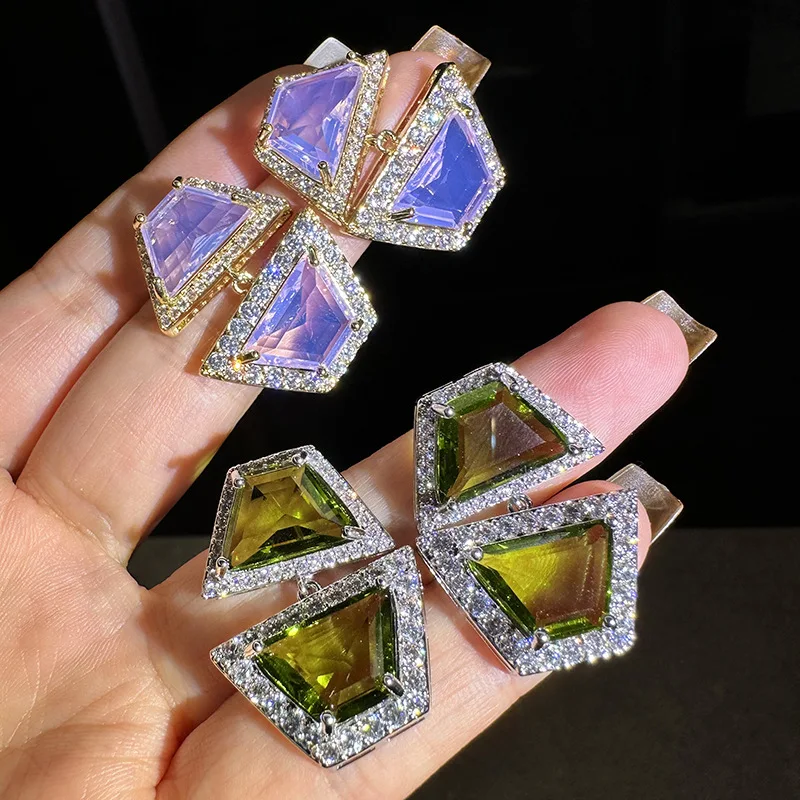 

2023 Women Geometric series diamond inlaid minimalist women's fashion earrings
