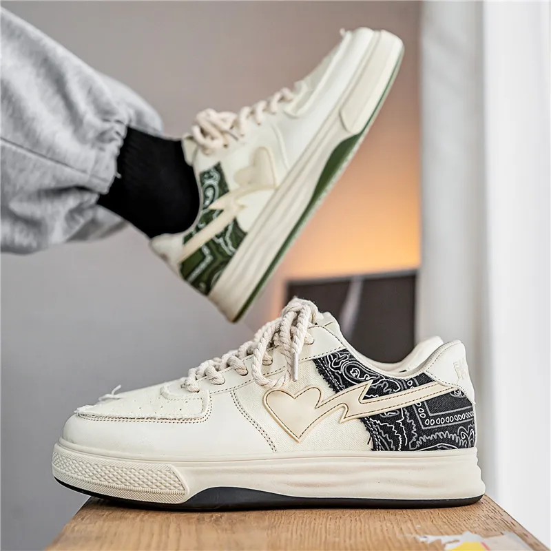 

Men Casual Shoes New Fashion Board Shoes Thick Bottom Men Sneakers Round Toe Students Sports Shoes Ulzzang Men Shoes Casual