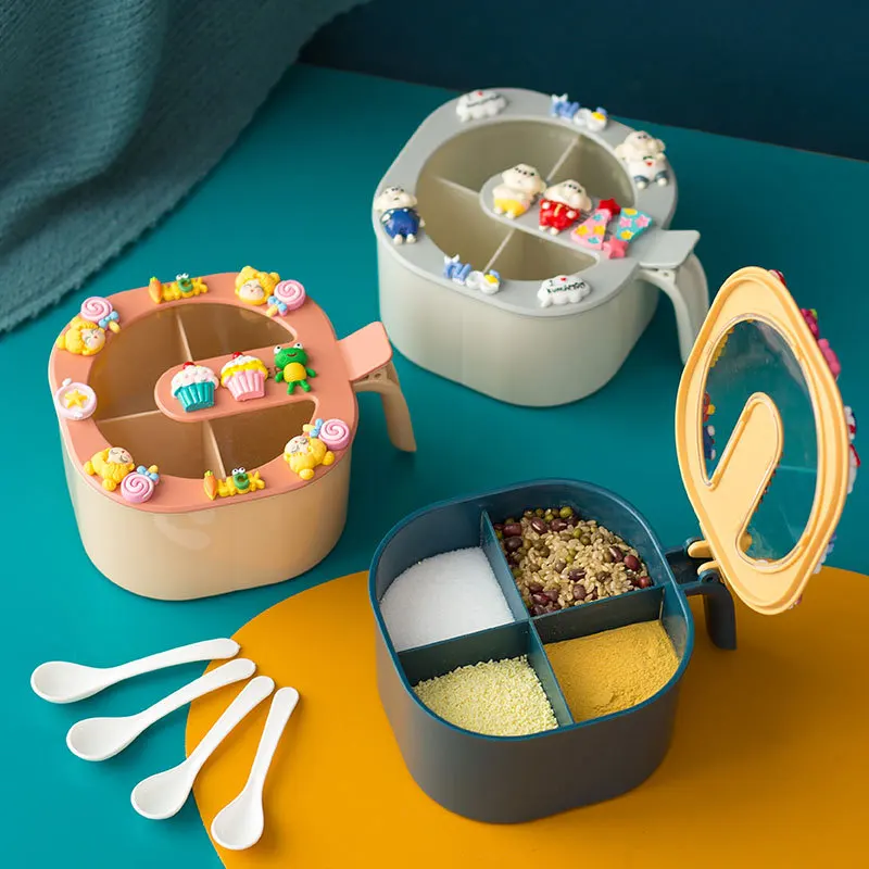 

Kitchen Four-compartment Seasoning Box Handle with Lid Round Compartment Seasoning Bottle Simple with 4 Spoon Seasoning Jar