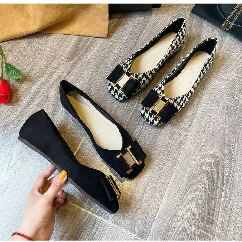 

Houndstooth Single Shoes Women's Flat Bottom Shallow Mouth Spring and Autumn 2023 New Spring Square Soft Bottom Boat Shoes