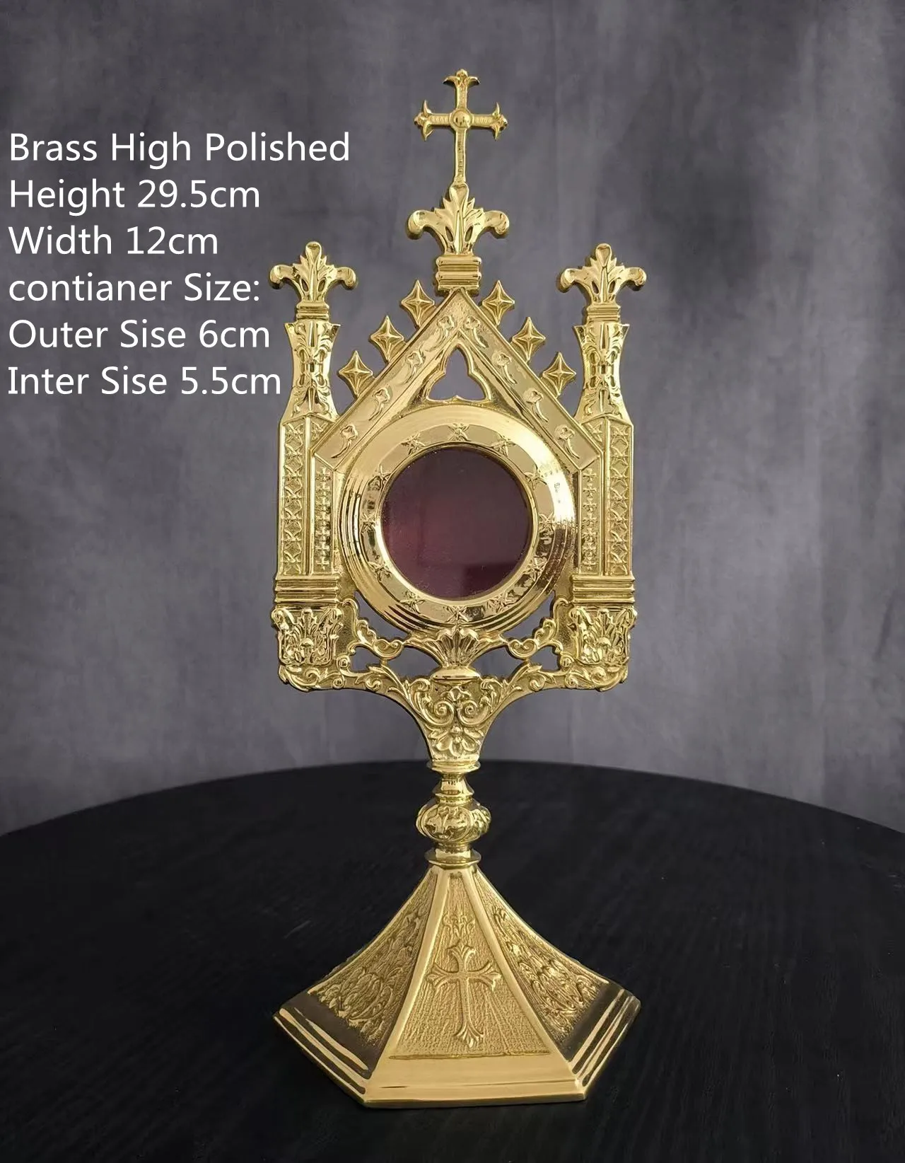 

Латунная святая коробка