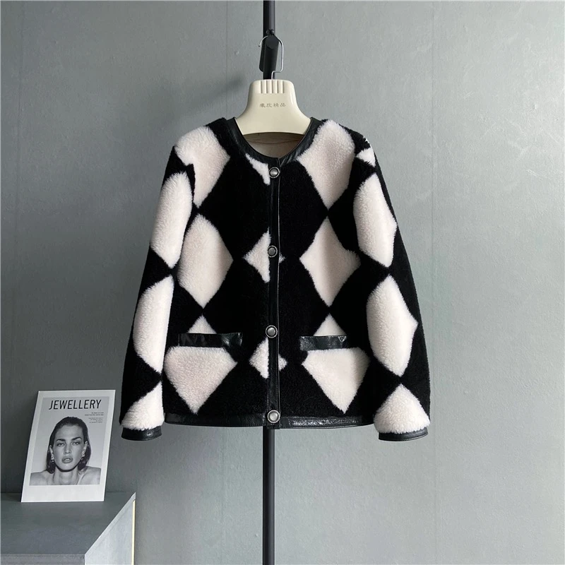 New Arrival Real Wool Fur Jacket Winter Coat Women Checkerboard Single Breasted Genuine Sheep Fur Coat Outerwear Autumn