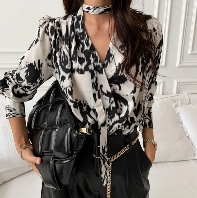 

Chiffon Women's Blouse Slim Fit Leopard Shirt 2022 New Summer Long Sleeves Casual Top Fashion V-Neck Female Clothing