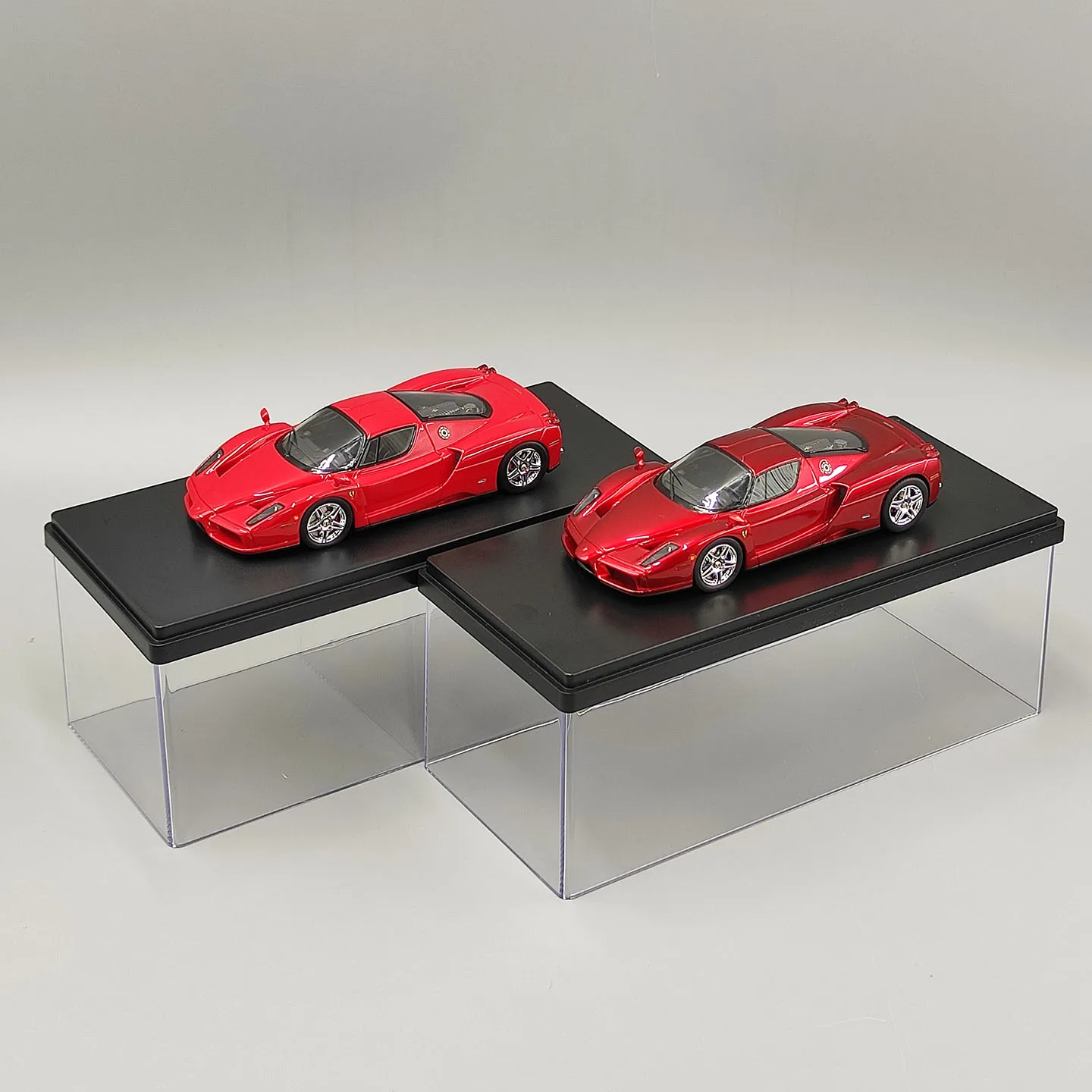 Фото Масштабная модель автомобиля Ferrari ENZO из смолы, 1:43 №1