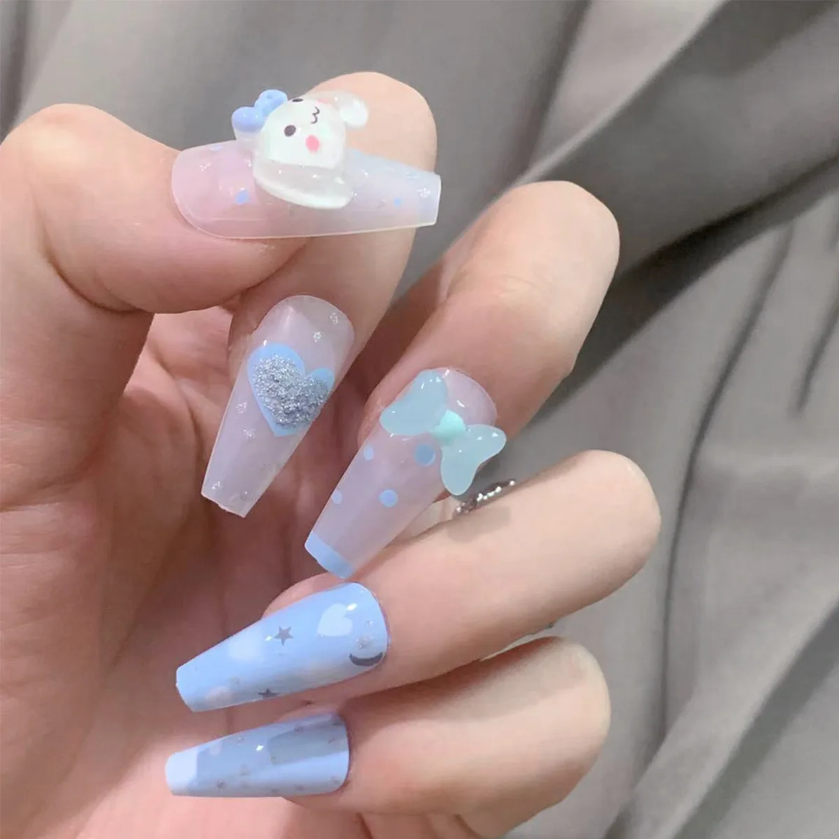 

Cinnamoroll 24pcs Mid Length Fake Nails Sanrio Cartoon Anime Removable Wear Full Cover Artificial Manicure Patch Tips with Glue
