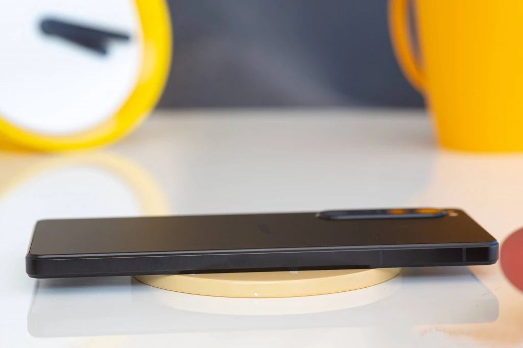 Смартфон SONY Xperia 1 IV 12/256ГБ global восстановленный