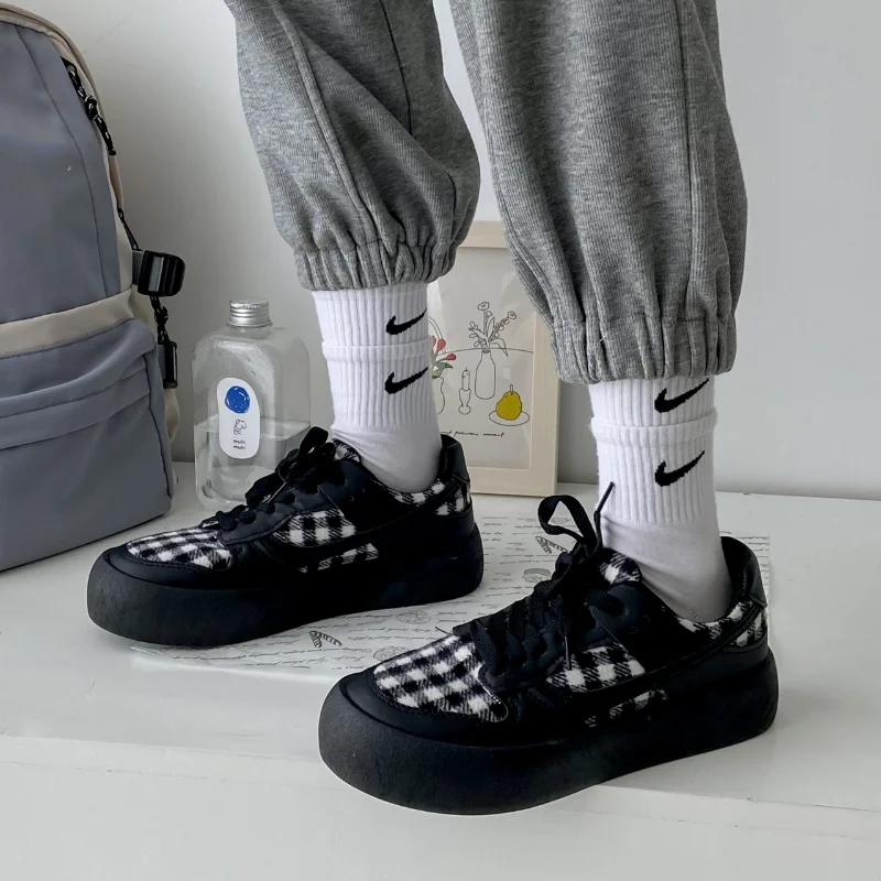 

Shoes Women's 2022 New Retro Thick-soled Bread Shoes Ins Net Red Student Niche Design Trendy Shoes Women Sneakers Lace