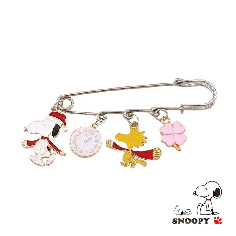 

Cartoon Snoopys Brooch Kawaii Puppy Charlie Personality Buckle Clothes Pin Badge Bag Accessories Waist Buckle Decoration Anime