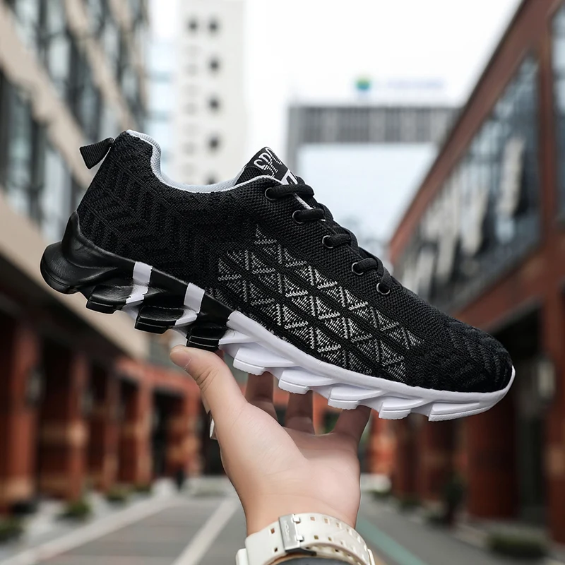 Ultra Light Men's Shoes 2023 New Men Running Shoes Breathable Outdoor Sports Shoes Comfortable Men Athletic Training Sneakers