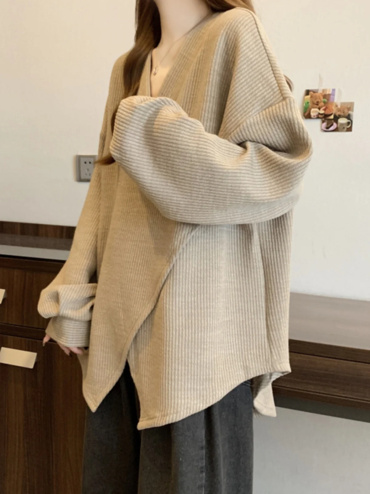 Большой размер Дизайн Idle Sle Свободное ощущение V-образный вырез Крест Длинный