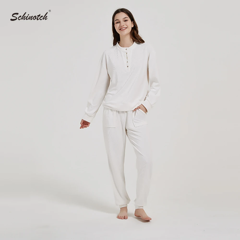 

Schinotch Women's Loungewear Autumn Winter Warm Velvet Pajamas Set Ivory Velour Sweateshirt and Jogger Pants Lady's Sleepwear