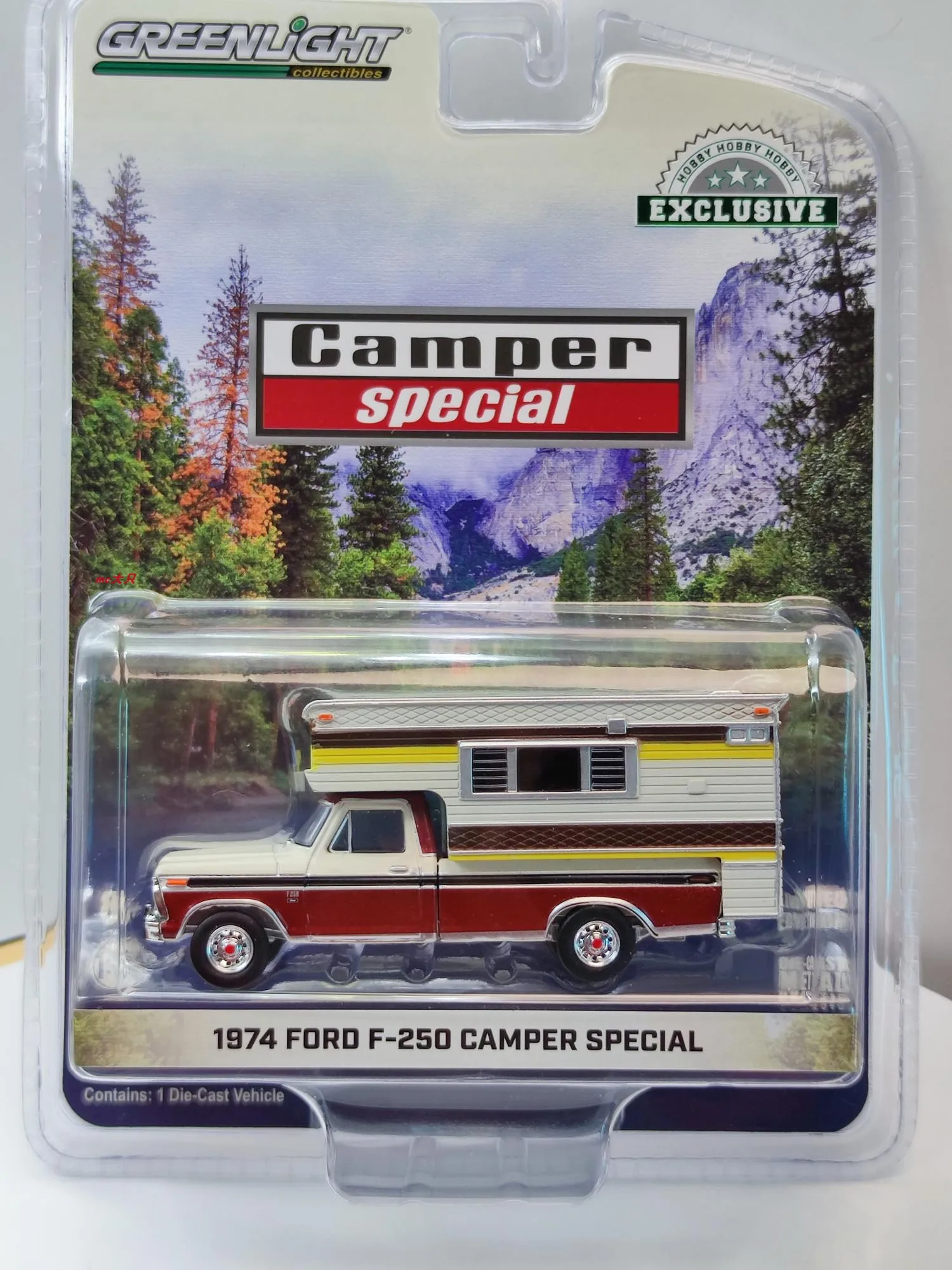 

GreenLight 1:64 1974 FORD F-250 CAMPER SPECIAL 30287 Alloy model car Metal toys for childen kids diecast gift